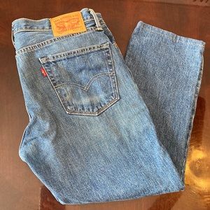 Levi’s white oak denim. Made in USA. 36 x 26. Excellent condition.